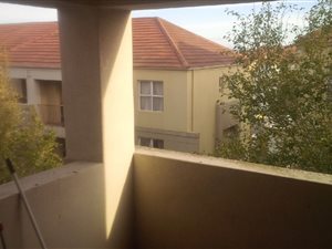 2 Bedroom Apartment in Vredekloof