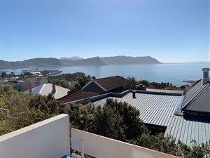 2 Bed Apartment in Simons Town
