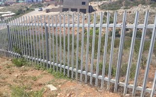 973 m² Land available in Fairview