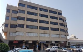 74 m² Commercial space in Hatfield