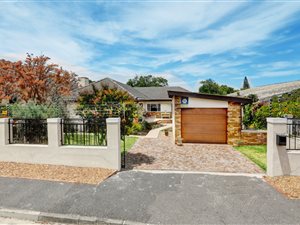 3 Bed House in Boston
