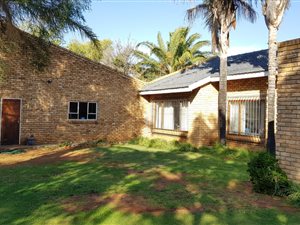 5 Bed House in Royldene