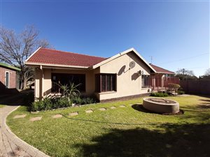 12 m² Commercial space in Waterkloof Ridge