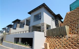 3 Bedroom Apartment in Simbithi Estate