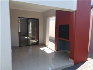 3 Bed House in Boardwalk