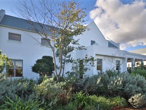 4 Bed House in De Zalze