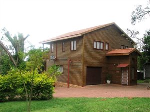 3 Bed House in Marina Beach