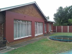 3 Bedroom House in Vanderbijlpark CE4