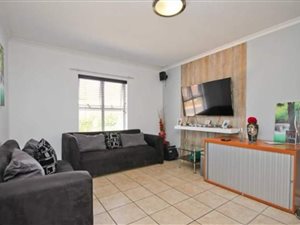 2 Bed Apartment in Belhar