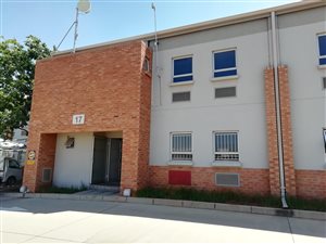 450 m² Industrial space in Stormill