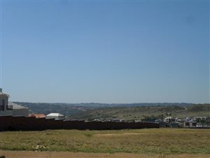 9060 m² Land available in Mooikloof Glen