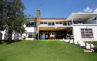 4 Bedroom House in Waterkloof Ridge
