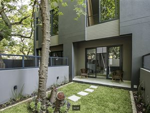 2 Bedroom Apartment in Rosebank