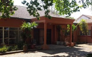 4 Bedroom House in Emmarentia