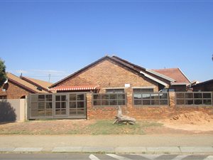 3 Bed House in Daveyton