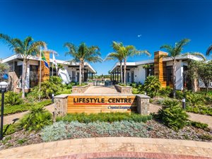 1 Bed Apartment in Hazeldean (Silverlakes Surroundings)