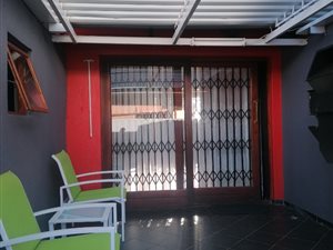2 Bed House in Nellmapius