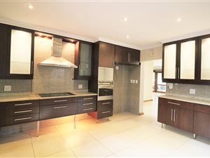 3 Bed Cluster in Bedfordview