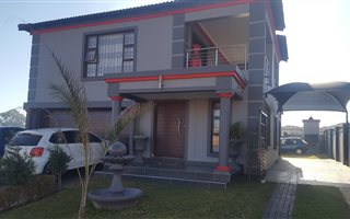 4 Bedroom House in Krugersdorp Central