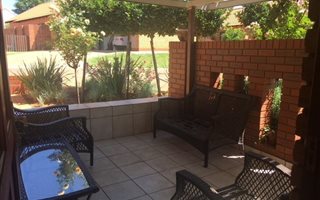 2 Bedroom House in Willow Park Manor