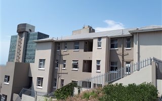 850 m² Commercial space in Richmond Hill