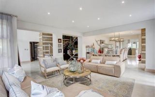 6 Bedroom House in Cornwall Hill