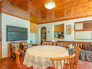 2 Bed Apartment in Paarl Central East