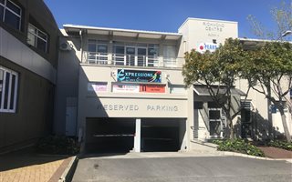 221 m² Commercial space in Plumstead