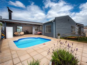 3 Bed House in Edgemead