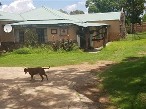 8 ha Farm in Rustenburg Central