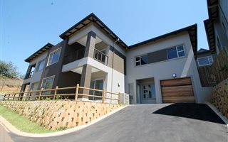 3 Bedroom Apartment in Simbithi Estate