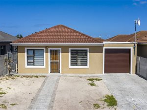3 Bed House in Hagley
