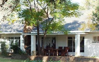 5 Bedroom House in Flamingo Park