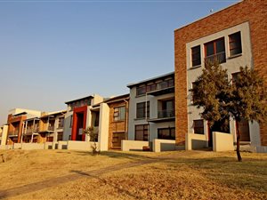 2 Bed Apartment in Erand Gardens