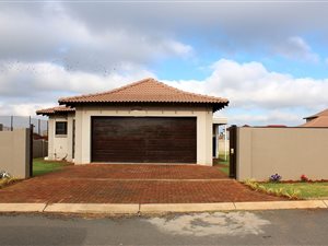 3 Bed Cluster in Halfway House