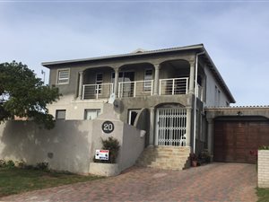 5 Bed House in Salsoneville