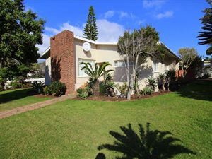 4 Bed House in Hartenbos