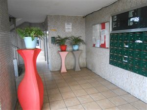 1.5 Bed Apartment in Eloffsdal