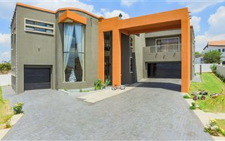 4 Bedroom House in Valleyview Estate
