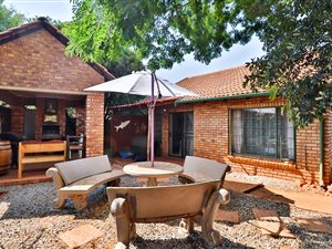 2 Bed Duet in Pierre van Ryneveld