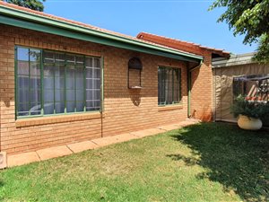 2 Bed Simplex in Newlands