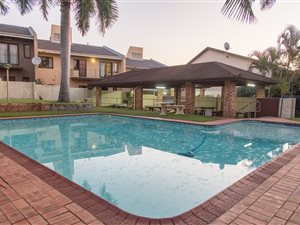 2 Bed Apartment in Meerensee