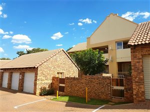 3 Bed Townhouse in Olympus AH