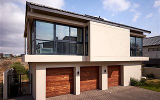 4 Bedroom House in Waterfall Country Village