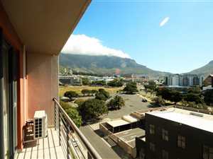 1 Bed Apartment in Zonnebloem