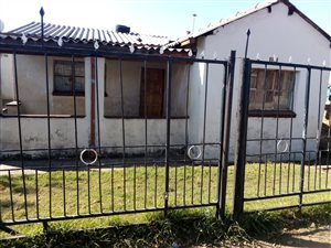 3 Bed House in Dhlamini