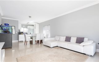 2 Bedroom House in Claremont