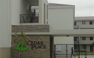 2 Bedroom Apartment in Grassy Park