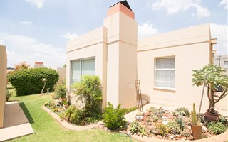 2 Bedroom House in Rietvalleirand