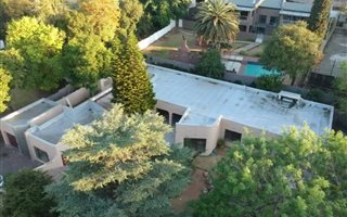 5 Bedroom House in Bramley Park